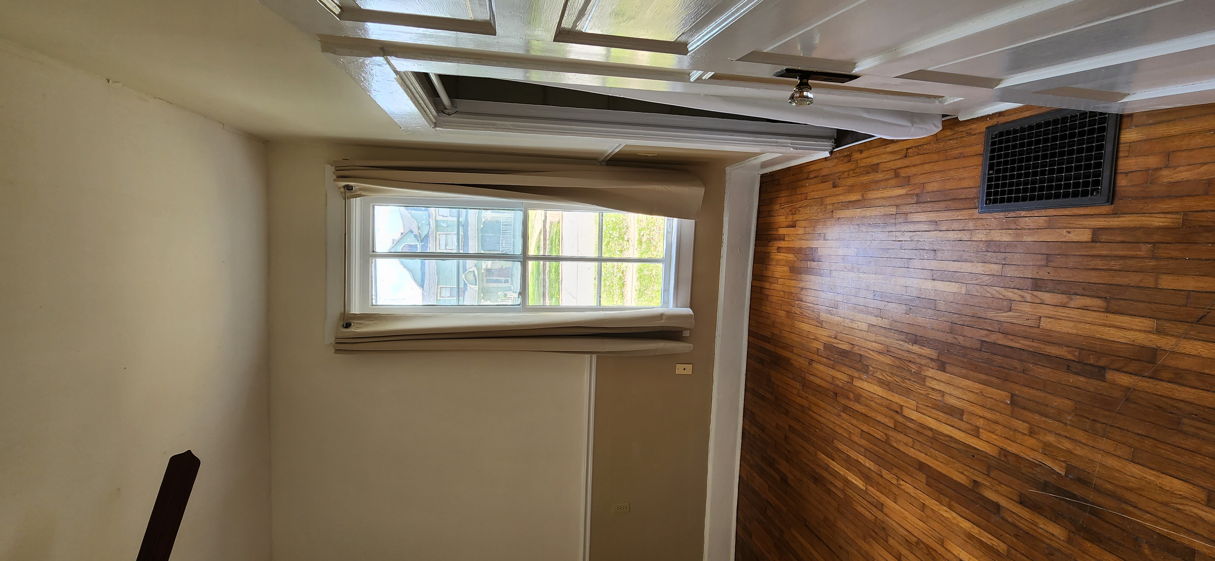 320 W Clinton lower unit pics 16.jpg
